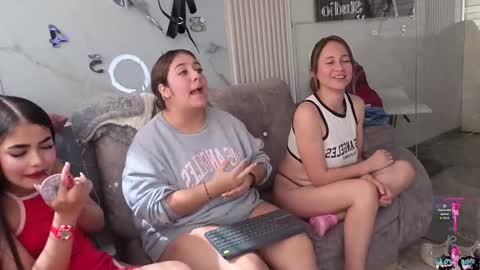 lanna_as online show from November 27, 2:47 pm