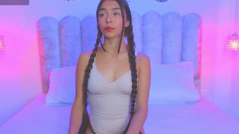 Snapshot of lanna_brunette chatting on February 14, 12:14 pm lanna_brunette online show from February 14, 12:14 pm