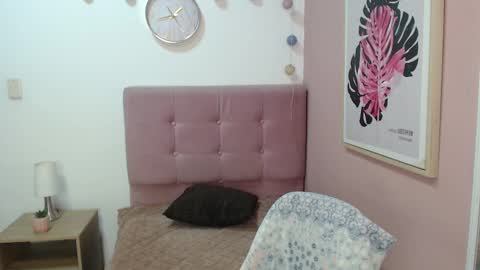 Lanna online show from October 7, 1:29 pm