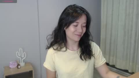 Lanna online show from September 15, 1:23 pm