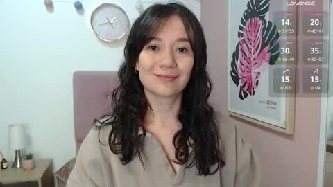 Lanna online show from October 15, 1:45 pm