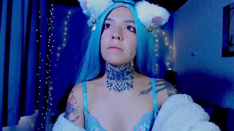 LANNIE   online show from April 21, 1:40 pm