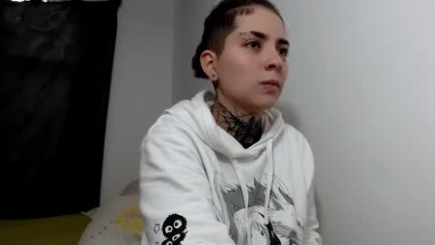 LANNIE   online show from March 4, 9:43 pm