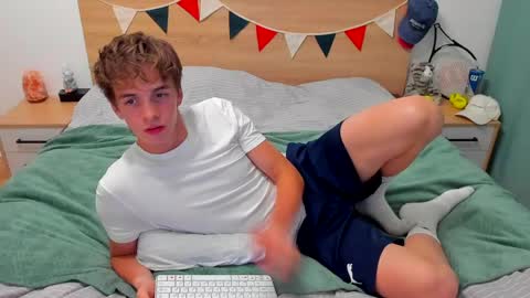 Fandi online show from April 22, 3:52 pm