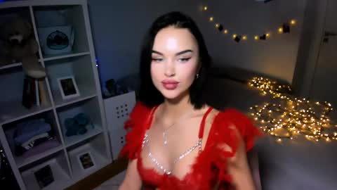 lanuittresor online show from February 11, 4:35 pm