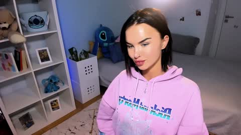 lanuittresor online show from January 31, 6:25 pm