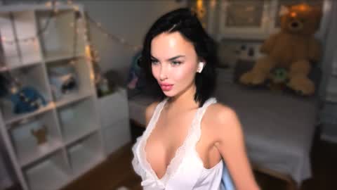 lanuittresor online show from March 3, 12:37 am