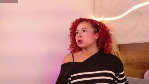 lara_curly online show from April 15, 10:29 am