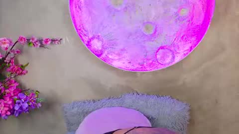 lara_curly online show from June 17, 11:15 am