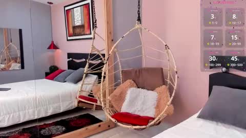      700  200   online show from October 11, 8:56 pm