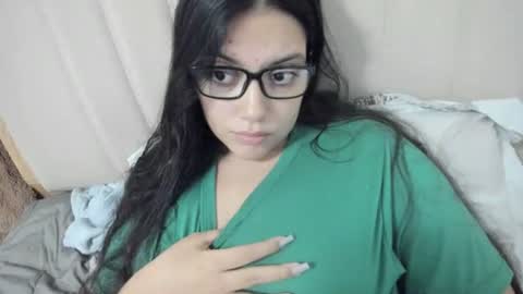 lara online show from November 29, 1:02 am