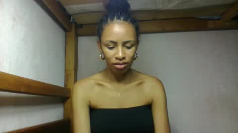 larah98 online show from February 22, 10:19 am