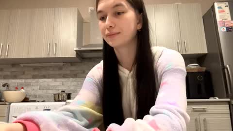 lara online show from March 11, 9:18 pm