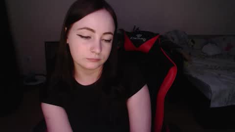 Laralianna online show from March 26, 8:03 pm