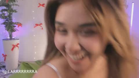 Lara online show from February 19, 7:13 pm