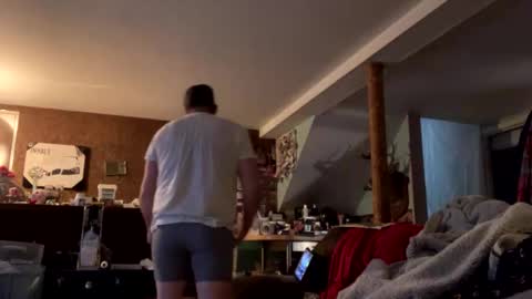 larrythelover23 online show from January 6, 8:18 am