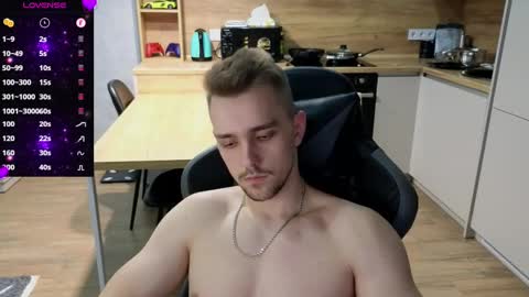 Snapshot of larstar01 chatting on February 15, 12:26 am Lars online show from February 15, 12:26 am