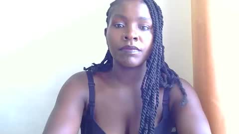 larvy12 online show from November 8, 6:16 am