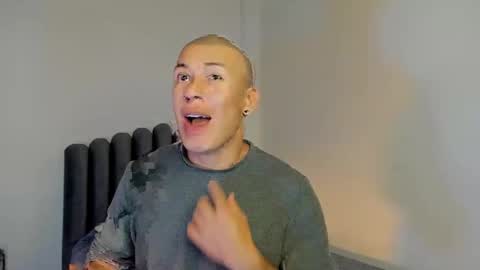 Snapshot of lass_nazar chatting on January 11, 2:20 am lass_nazar online show from January 11, 2:20 am