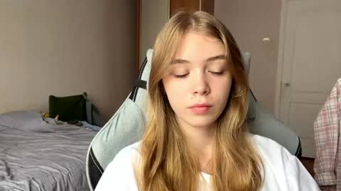 Linet online show from July 19, 7:44 am