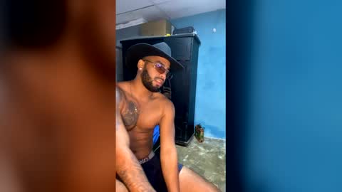 latin00000 online show from June 4, 5:52 pm