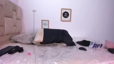 Johana y Santiago online show from February 22, 9:50 pm