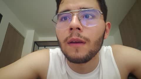 Latin edge online show from March 12, 12:04 pm