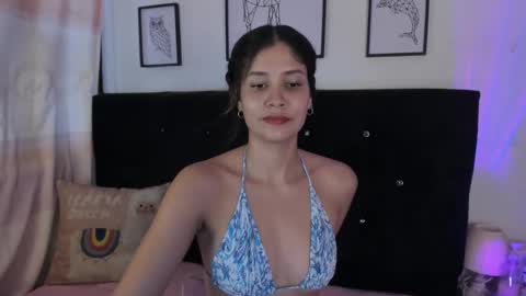 Snapshot of latina_col chatting on October 27, 9:15 pm Hanna  online show from October 27, 9:15 pm