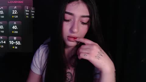 miiiiiiaaaa online show from March 26, 5:51 pm