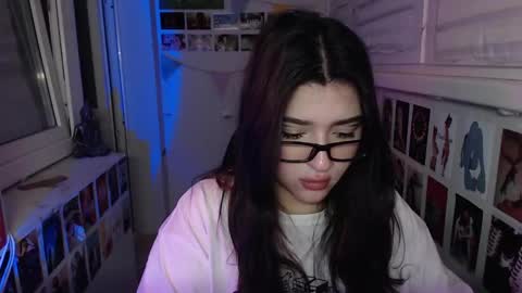 miiiiiiaaaa online show from February 6, 8:56 pm