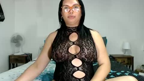 FLOR SALVAJE online show from June 19, 3:23 am