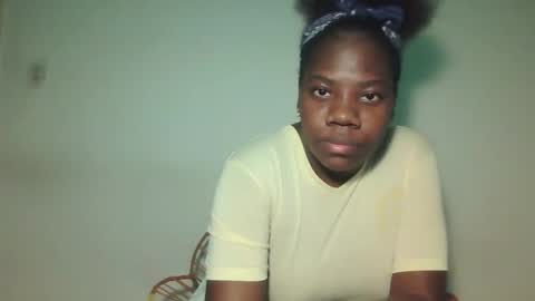 Latinhoney487 online show from April 9, 5:44 am