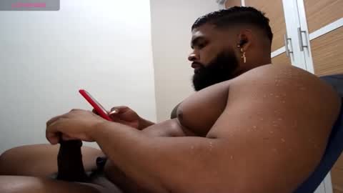 Snapshot of latinhot202423 chatting on March 3, 3:08 am blackBear online show from March 3, 3:08 am