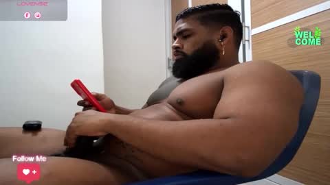 Snapshot of latinhot202423 chatting on February 7, 10:19 am blackBear online show from February 7, 10:19 am