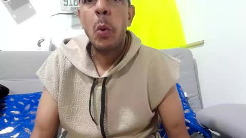 latinmartin254 online show from September 20, 3:53 am