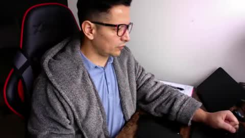 latino8484 online show from October 15, 8:26 am