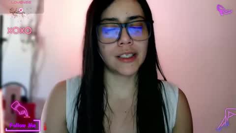 laujgray online show from November 25, 5:45 pm