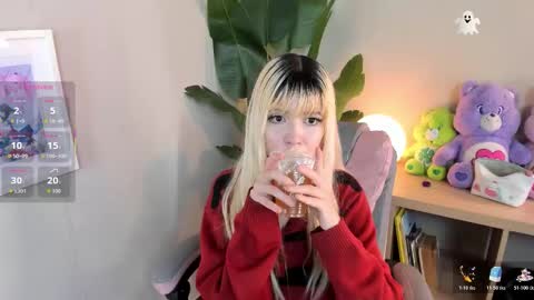 laukyubey1 online show from November 11, 9:06 pm