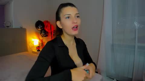 Laura online show from November 3, 6:47 am