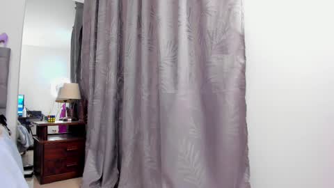   online show from February 22, 6:52 pm