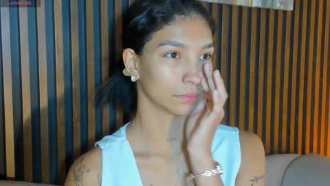 Laura online show from February 24, 12:30 pm