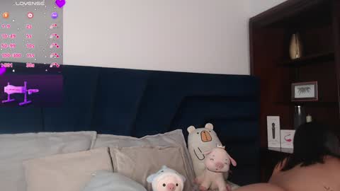 lLAURA online show from January 30, 1:22 am