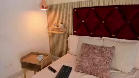 Snapshot of laura_ivy chatting on September 30, 12:15 pm LauraIvy online show from September 30, 12:15 pm