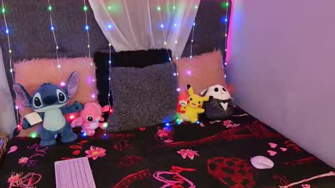 Kate  online show from February 25, 3:53 pm