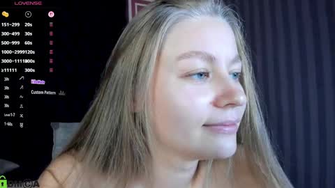 Laura online show from May 30, 3:32 pm