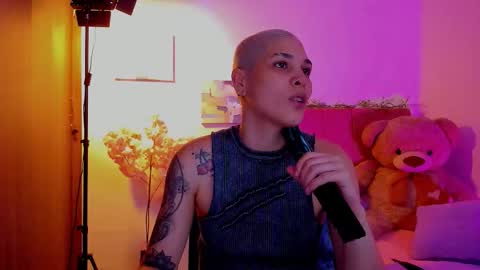 Laura Rose online show from March 21, 8:19 am