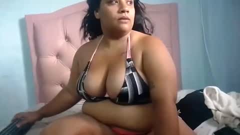 laura_sofia23 online show from September 14, 5:36 pm