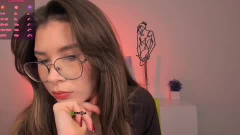 laura_sween online show from October 23, 7:04 pm