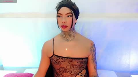 Laura online show from April 12, 4:49 am