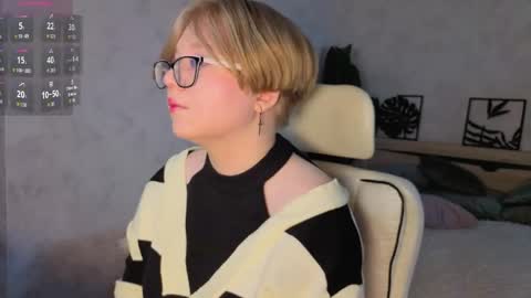 Laura online show from March 7, 8:36 am